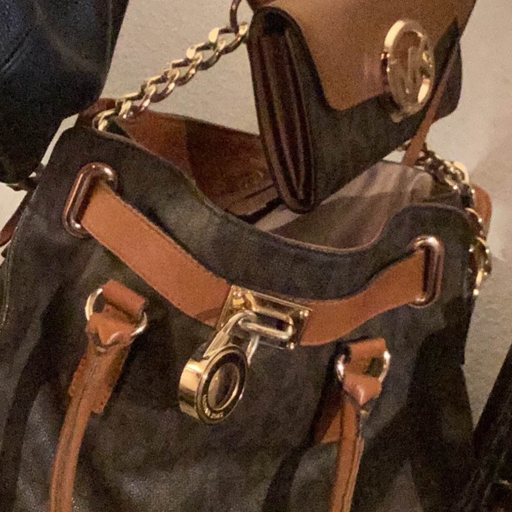 Purse and wallet set